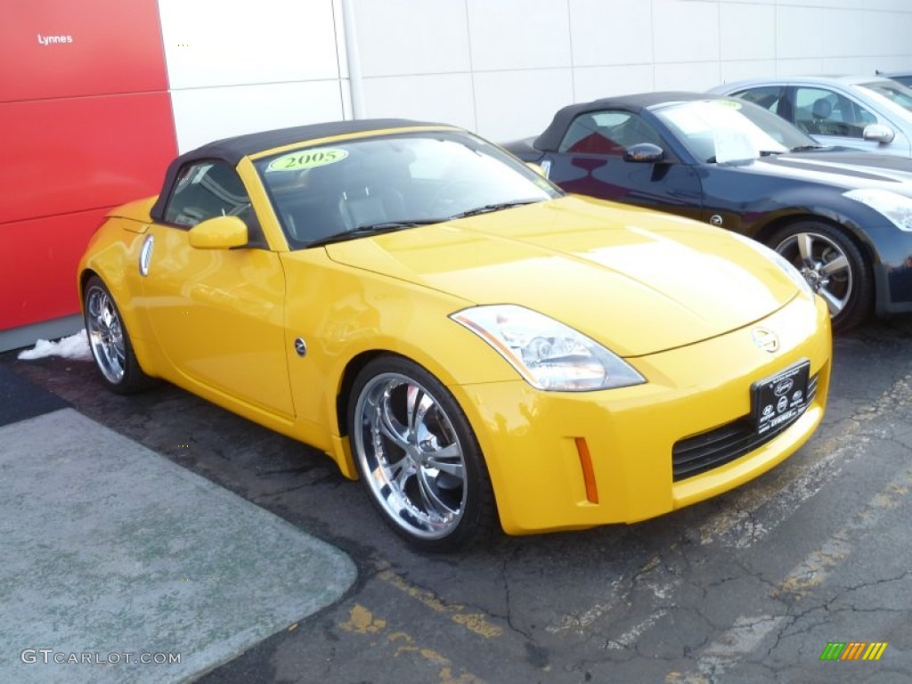 2005 350Z Touring Roadster - Ultra Yellow Metallic / Charcoal photo #1