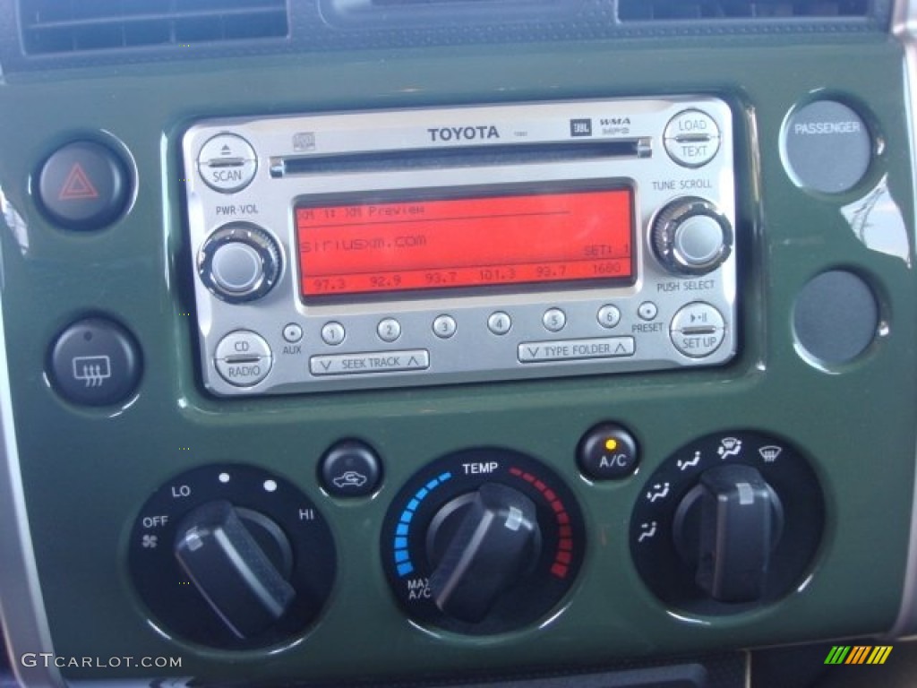 2011 Toyota FJ Cruiser 4WD Audio System Photo #77334297