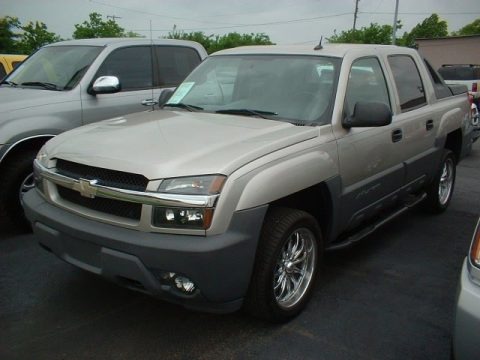 2005 Chevrolet Avalanche LS Data, Info and Specs