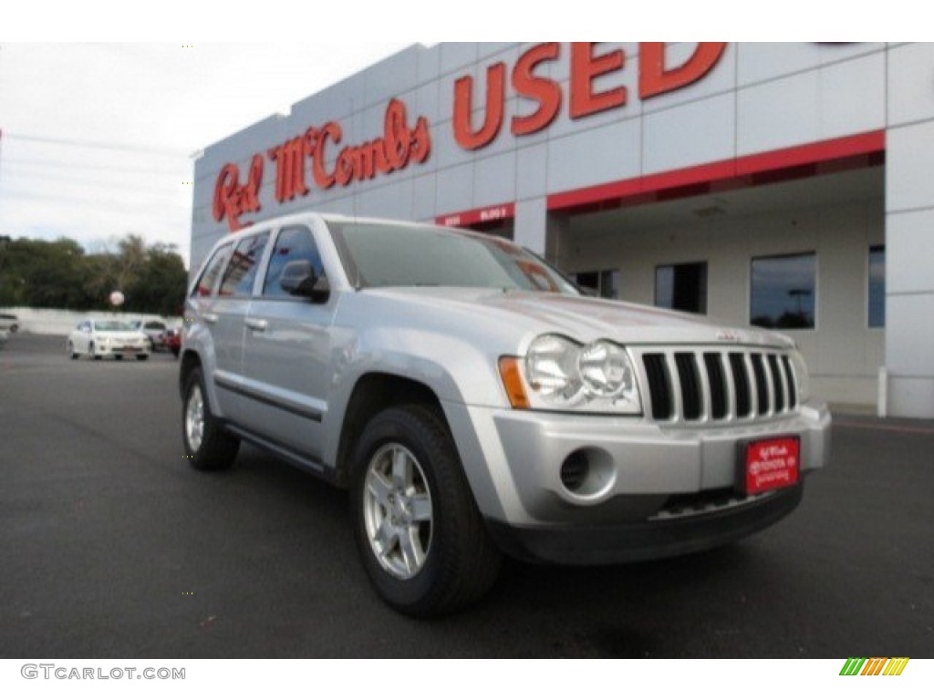 2007 Grand Cherokee Laredo - Bright Silver Metallic / Medium Slate Gray photo #2