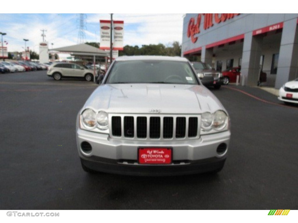 2007 Grand Cherokee Laredo - Bright Silver Metallic / Medium Slate Gray photo #3