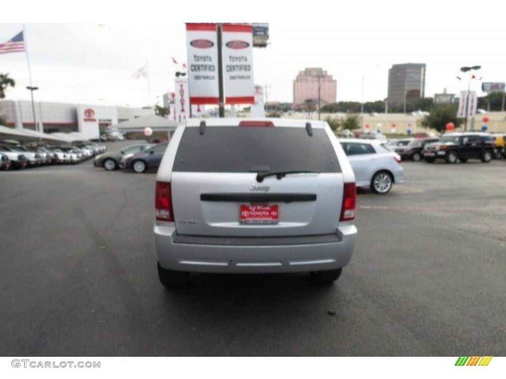 2007 Grand Cherokee Laredo - Bright Silver Metallic / Medium Slate Gray photo #7