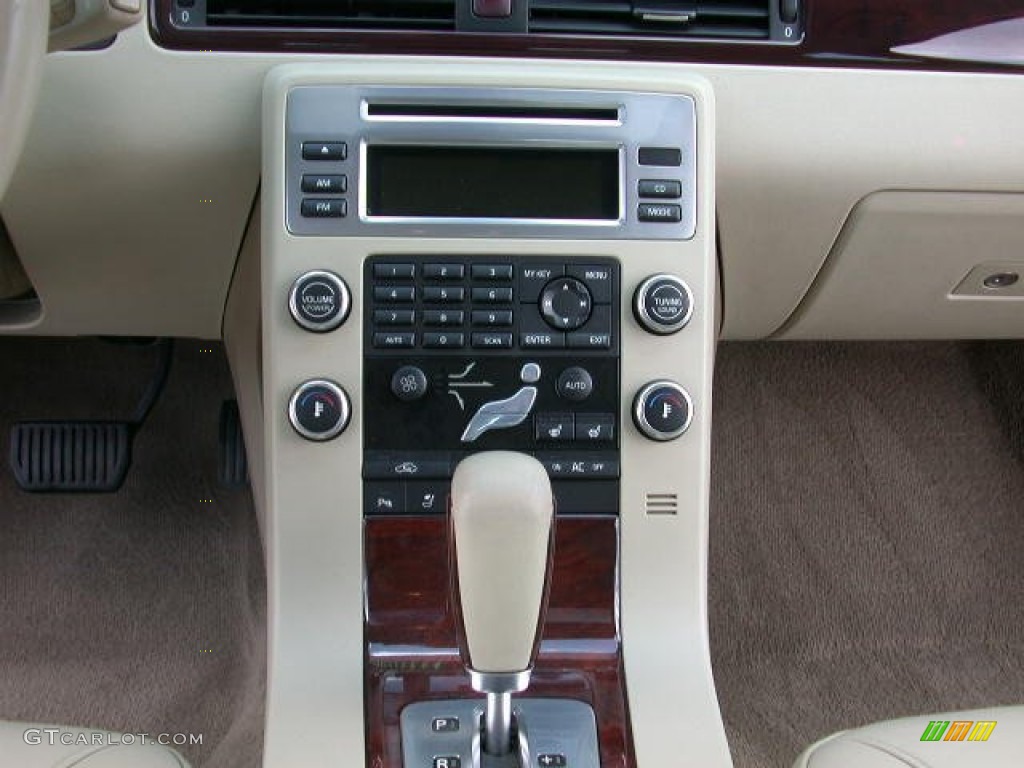 2007 Volvo S80 3.2 Controls Photo #77336409