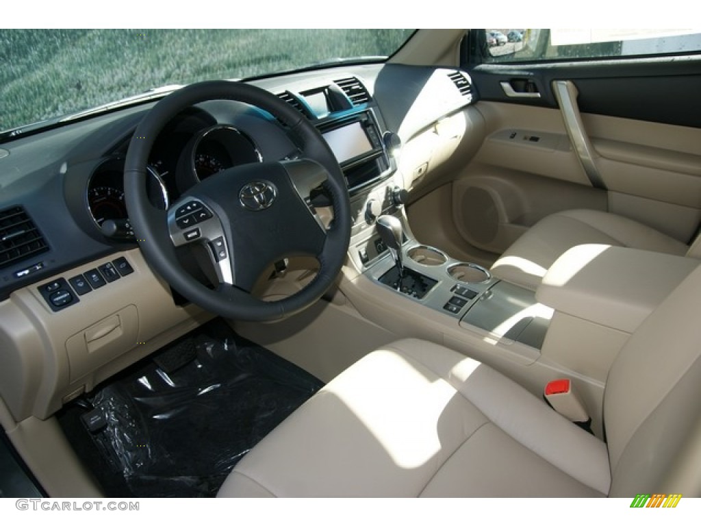 Sand Beige Interior 2013 Toyota Highlander SE 4WD Photo #77339193