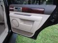 2004 Black Clearcoat Lincoln Navigator Luxury  photo #53