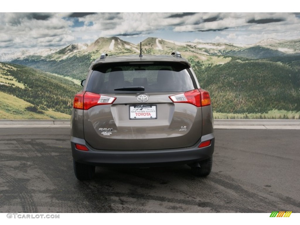 2013 RAV4 LE AWD - Pyrite Mica / Beige photo #4