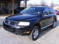 Black 2004 Volkswagen Touareg V6