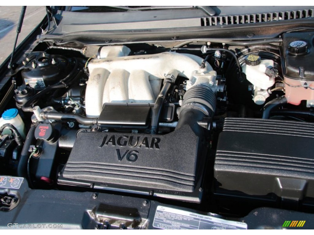 2004 Jaguar X-Type 2.5 Engine Photos