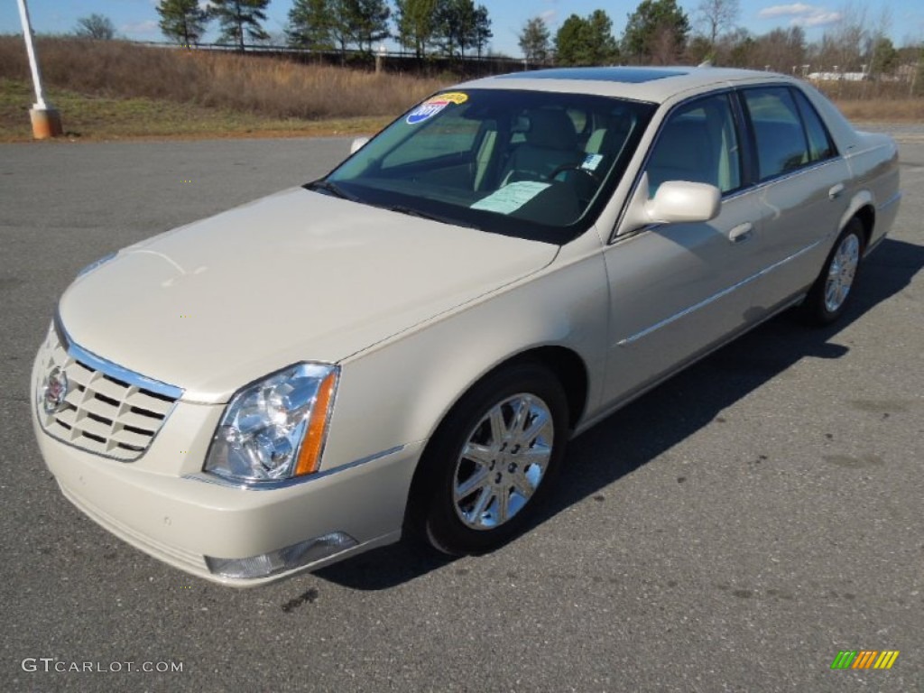 Vanille Latte Metallic 2011 Cadillac DTS Premium Exterior Photo #77344242