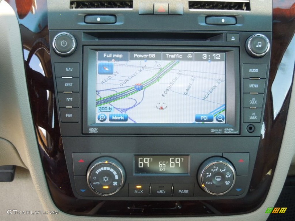 2011 Cadillac DTS Premium Navigation Photos