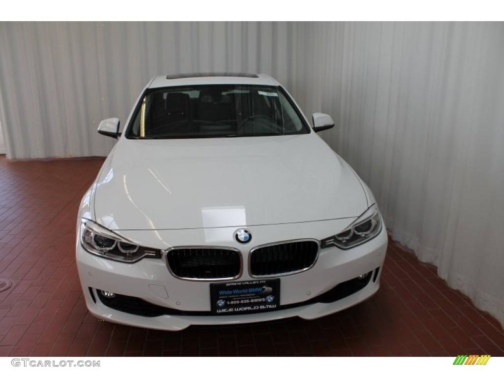 2013 3 Series 328i xDrive Sedan - Alpine White / Black photo #2