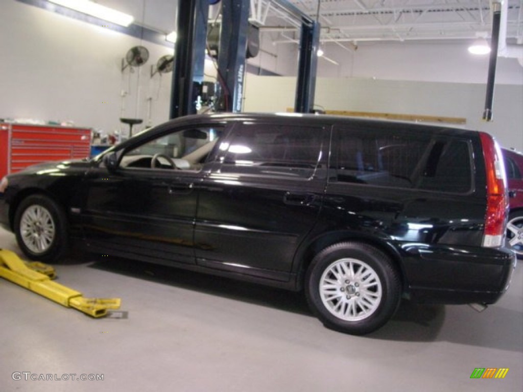 2005 V70 2.4 - Black / Taupe/Light Taupe photo #7