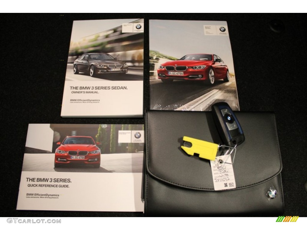 2013 3 Series 328i xDrive Sedan - Alpine White / Black photo #16