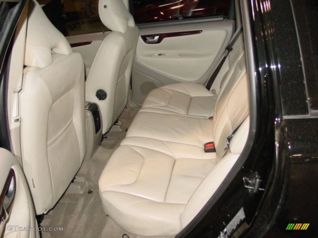 2005 V70 2.4 - Black / Taupe/Light Taupe photo #10