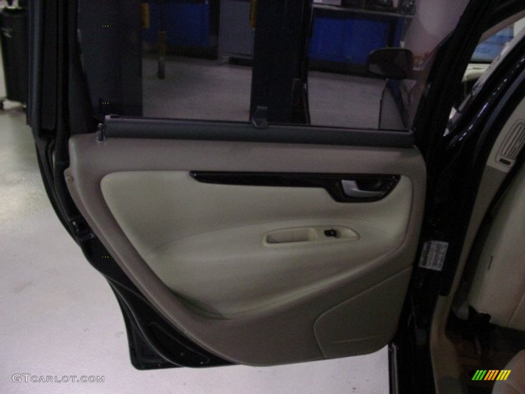 2005 V70 2.4 - Black / Taupe/Light Taupe photo #11