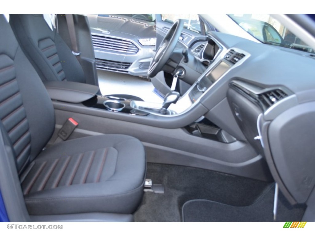 2013 Fusion SE 1.6 EcoBoost - Deep Impact Blue Metallic / SE Appearance Package Charcoal Black/Red Stitching photo #15