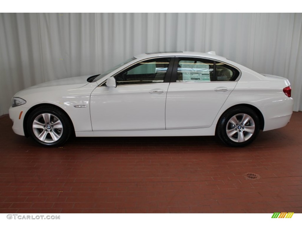 2013 5 Series 528i xDrive Sedan - Alpine White / Venetian Beige photo #4