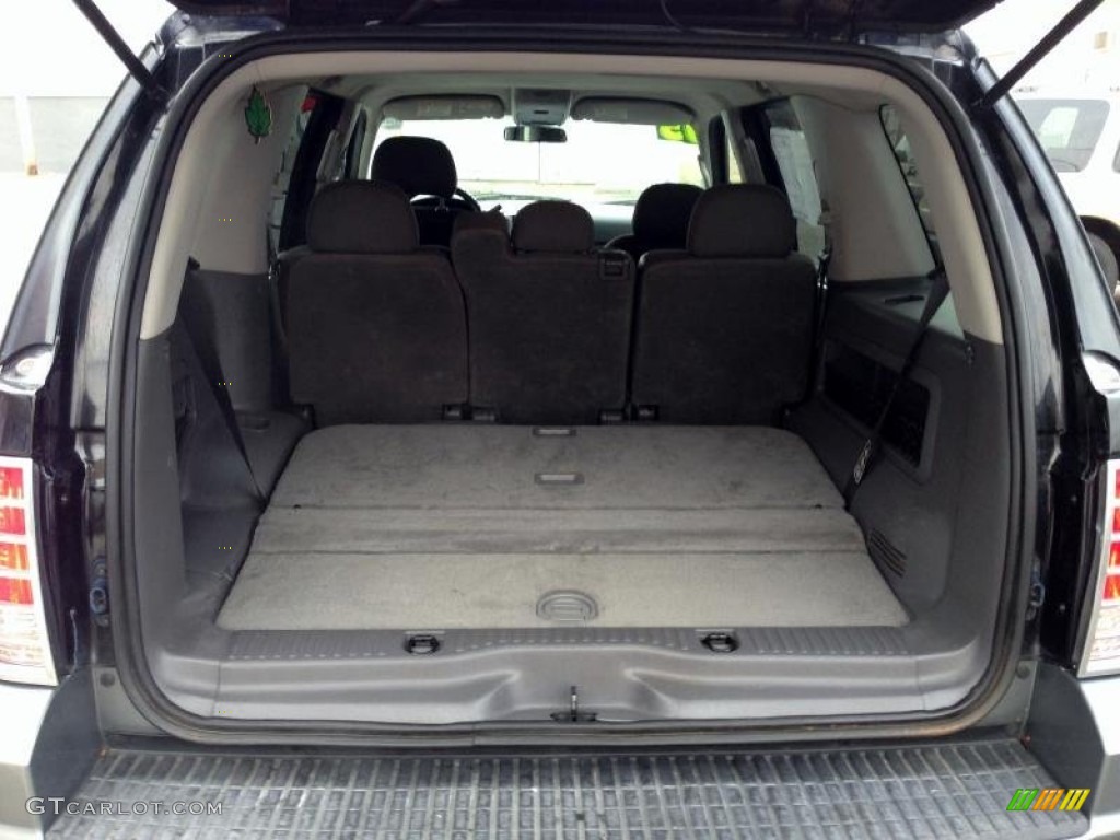 2003 Mercury Mountaineer Convenience AWD Trunk Photos
