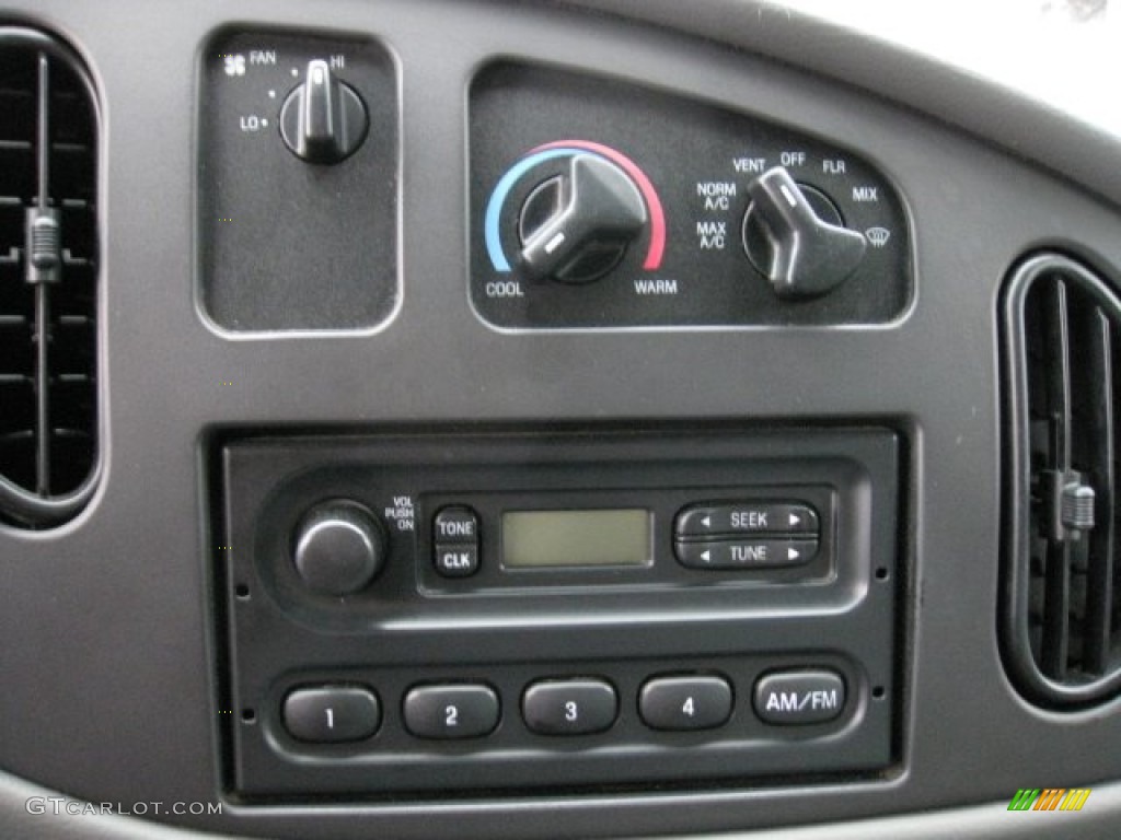 2005 Ford E Series Cutaway E350 Commercial Moving Truck Controls Photo #77350122