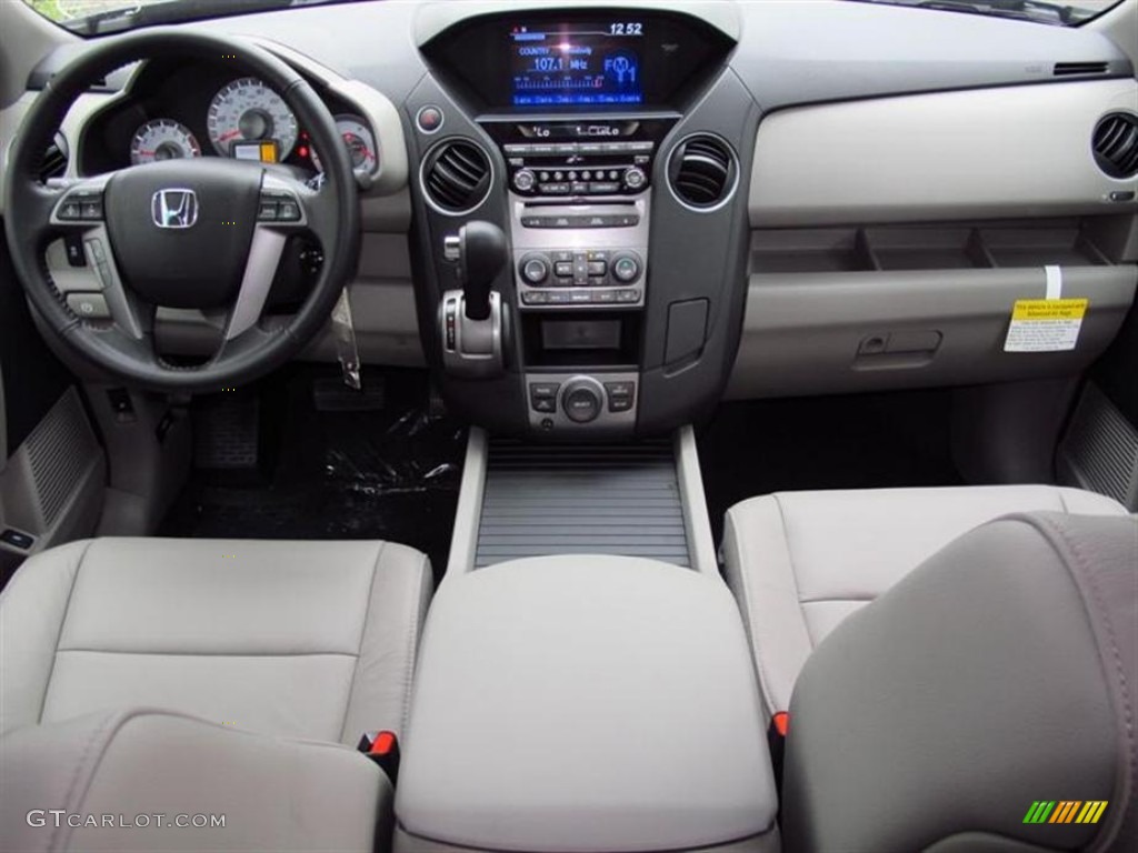 2013 Honda Pilot EX-L Dashboard Photos