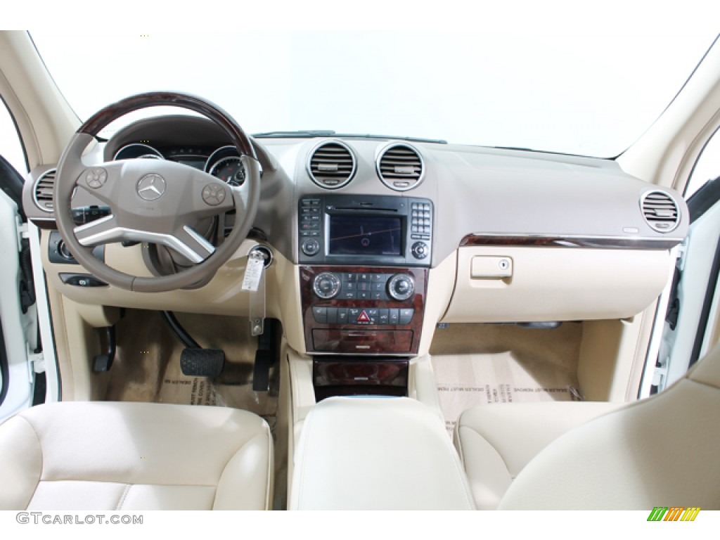 2010 Mercedes-Benz GL 450 4Matic Cashmere Dashboard Photo #77354286