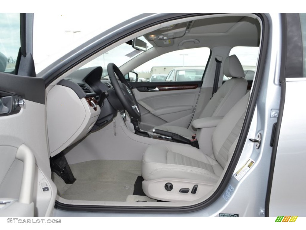 Moonrock Gray Interior 2013 Volkswagen Passat 2.5L SEL Photo #77355440
