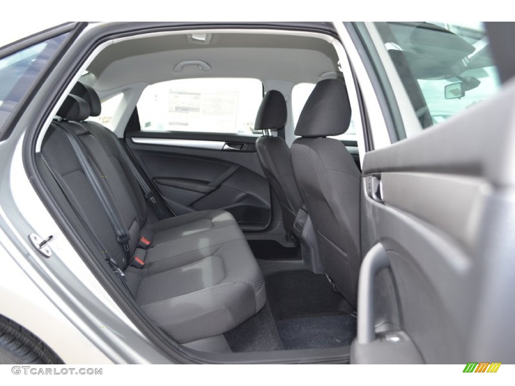 2013 Volkswagen Passat 2.5L S Rear Seat Photos