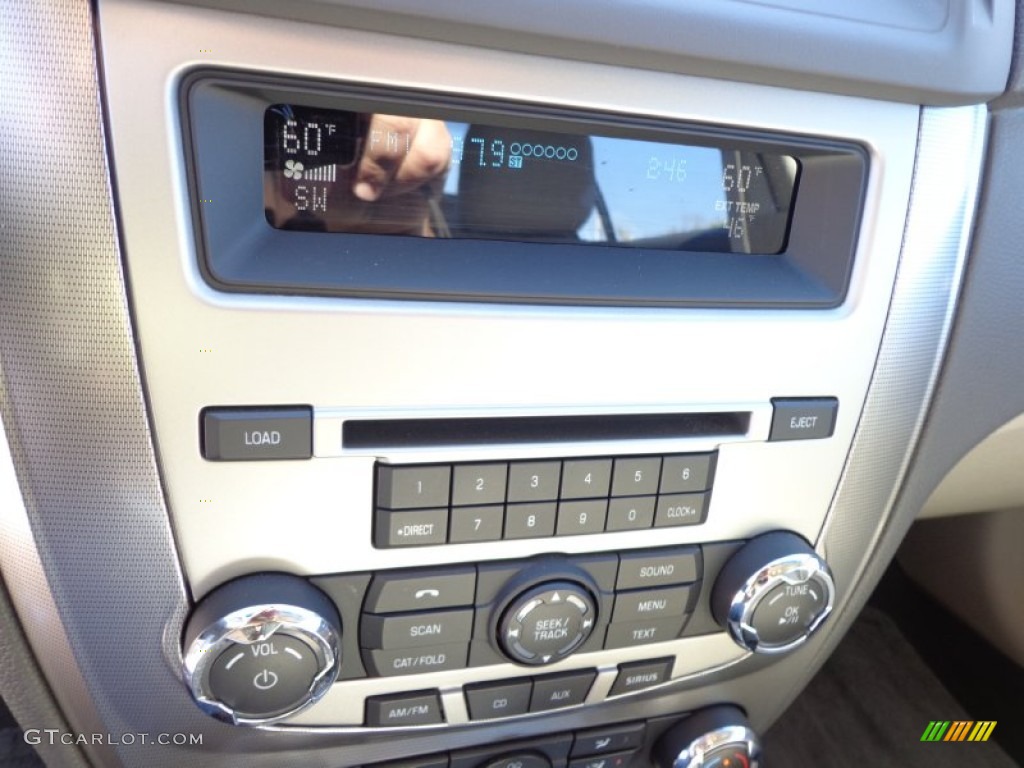 2010 Fusion Hybrid - Light Ice Blue Metallic / Medium Light Stone photo #19