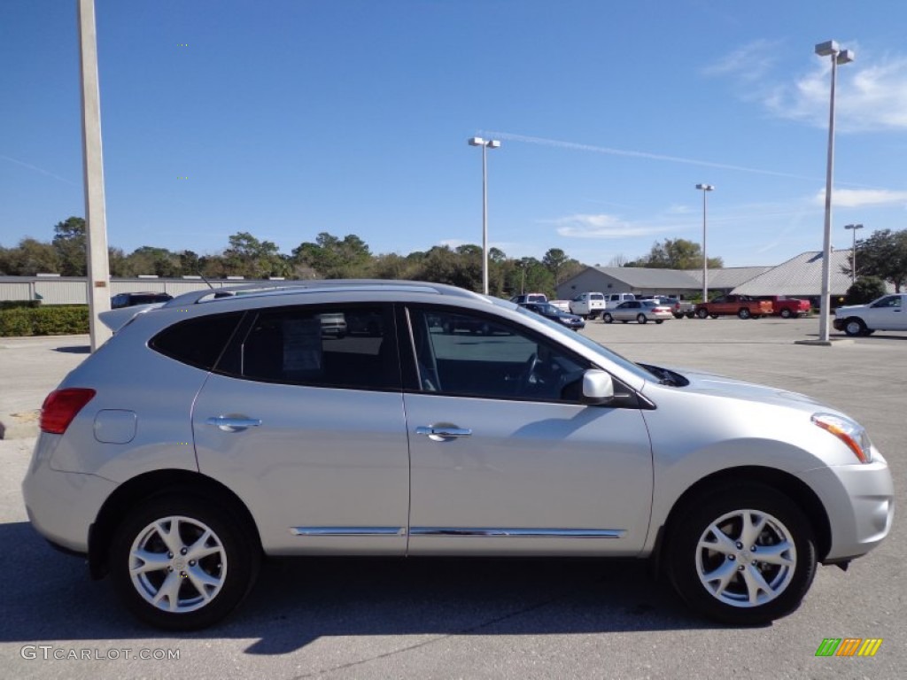 2011 Rogue SV - Silver Ice Metallic / Gray photo #9