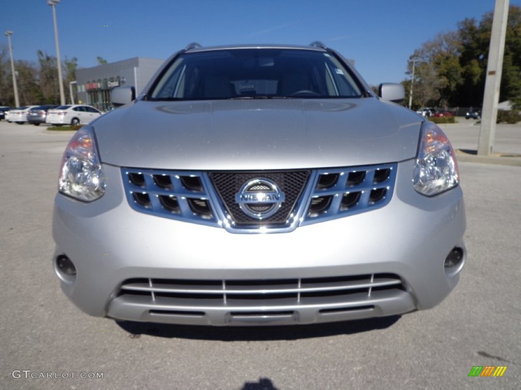 2011 Rogue SV - Silver Ice Metallic / Gray photo #13