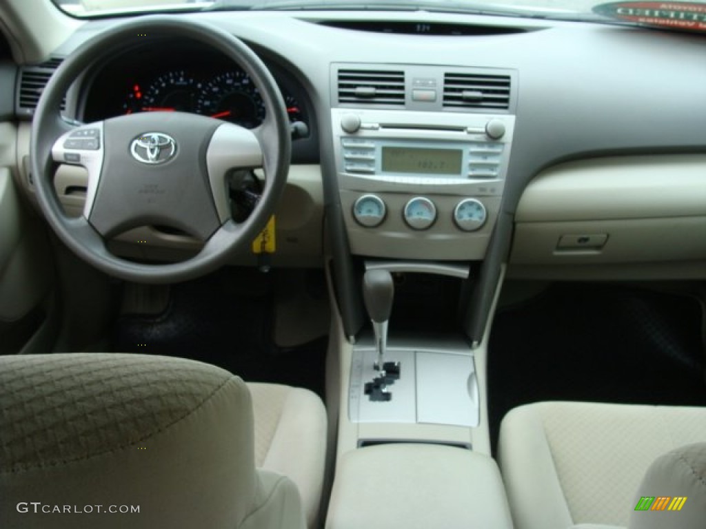 2008 Toyota Camry LE Bisque Dashboard Photo #77359140