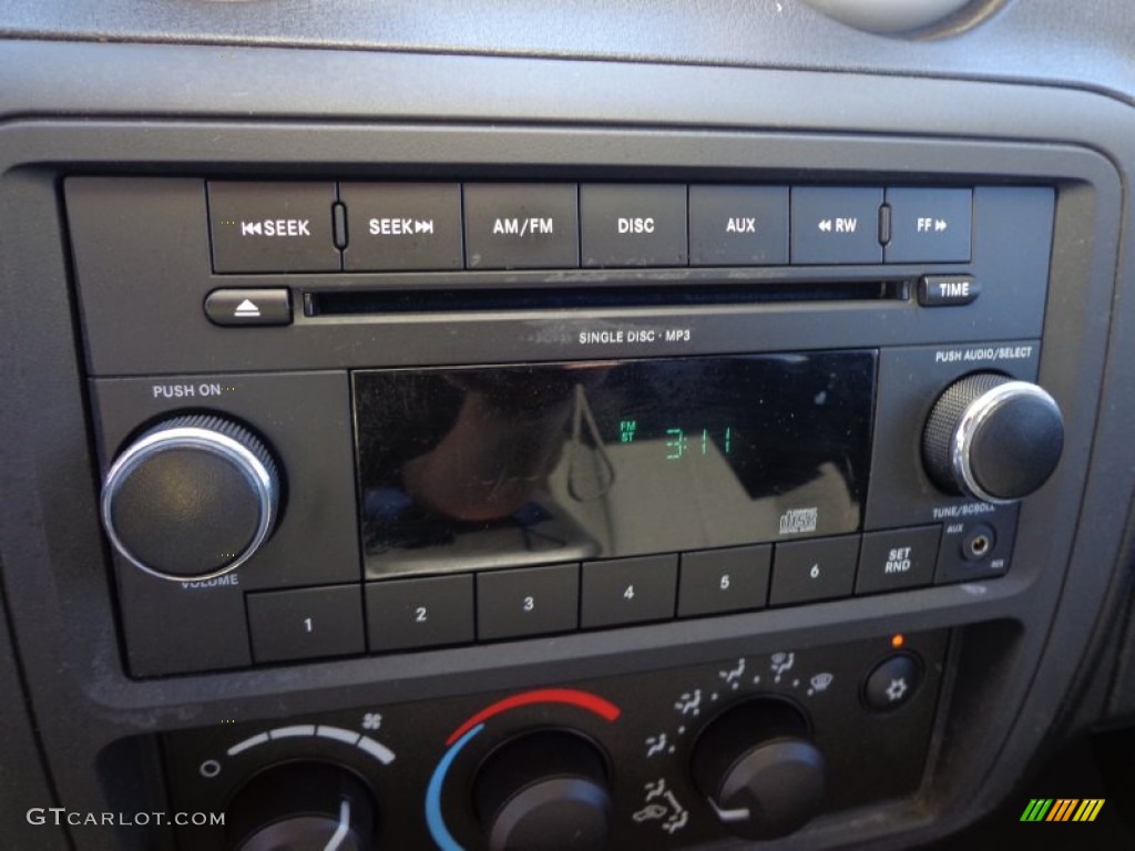 2009 Mitsubishi Raider LS Extended Cab Controls Photo #77359374