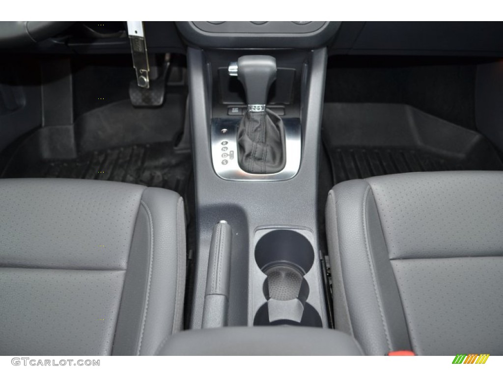 2009 Volkswagen Jetta TDI SportWagen Transmission Photos