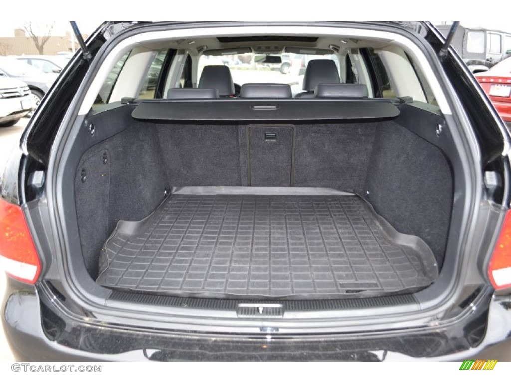 2009 Volkswagen Jetta TDI SportWagen Trunk Photos
