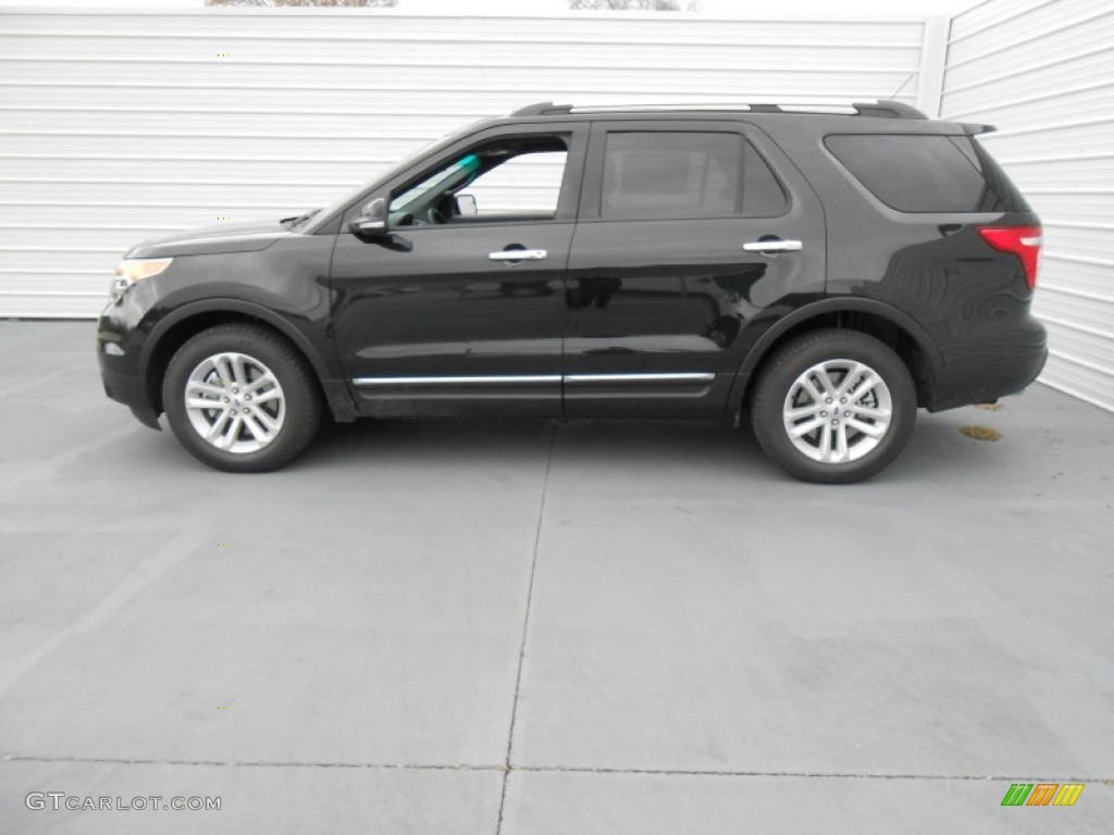 2013 Explorer XLT - Tuxedo Black Metallic / Charcoal Black photo #8