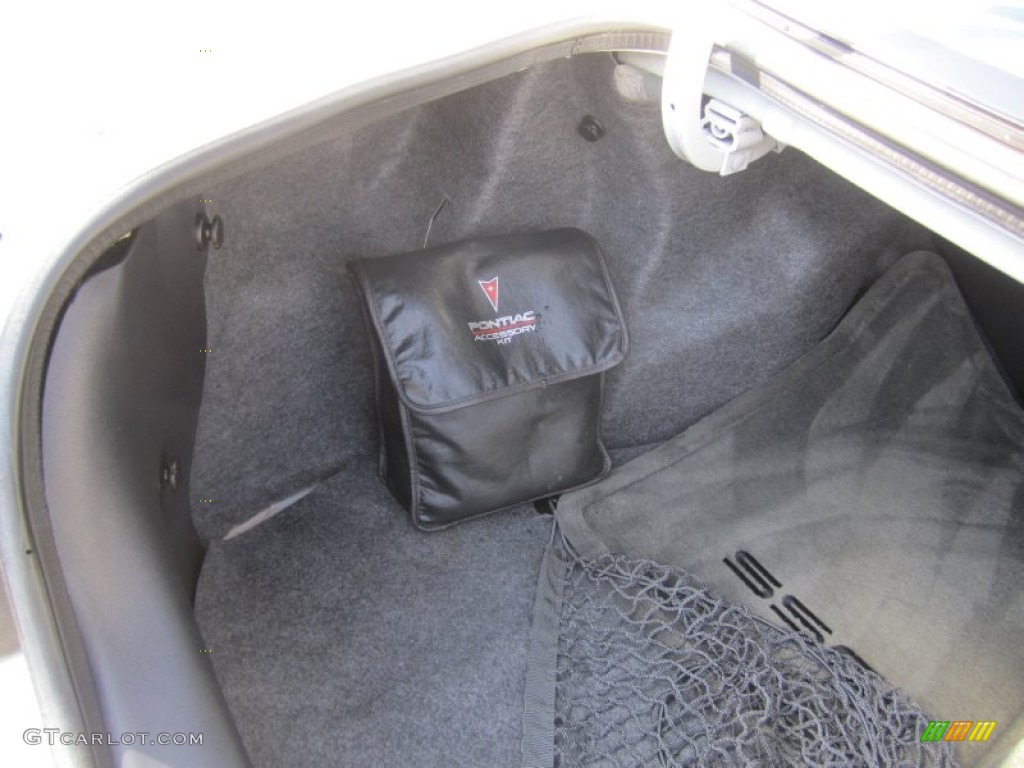 2003 Pontiac Bonneville SSEi Trunk Photos