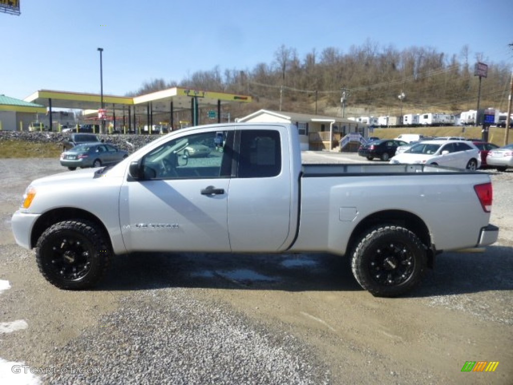 2011 Titan S King Cab 4x4 - Radiant Silver / Charcoal photo #4