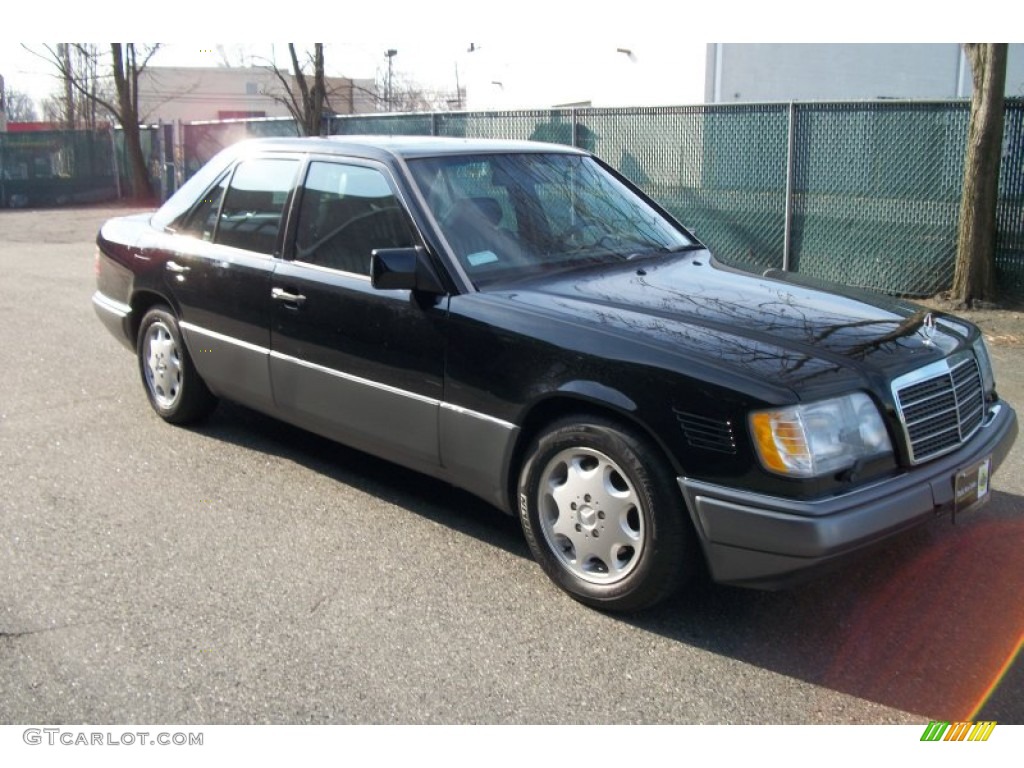 Black 1995 Mercedes-Benz E 300D Sedan Exterior Photo #77366241