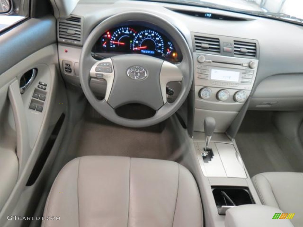 2010 Toyota Camry LE Ash Gray Dashboard Photo #77369148