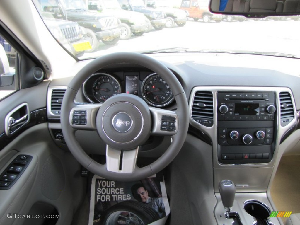2013 Grand Cherokee Laredo - Bright Silver Metallic / Dark Graystone/Medium Graystone photo #8