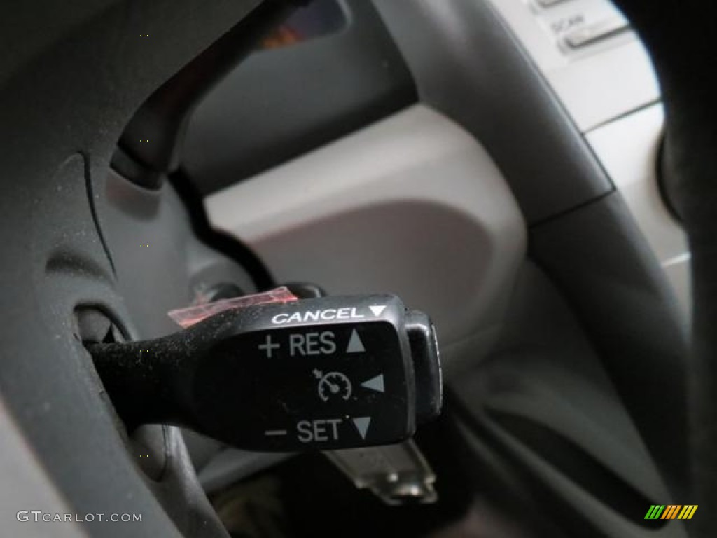 2010 Toyota Camry LE Controls Photo #77369403
