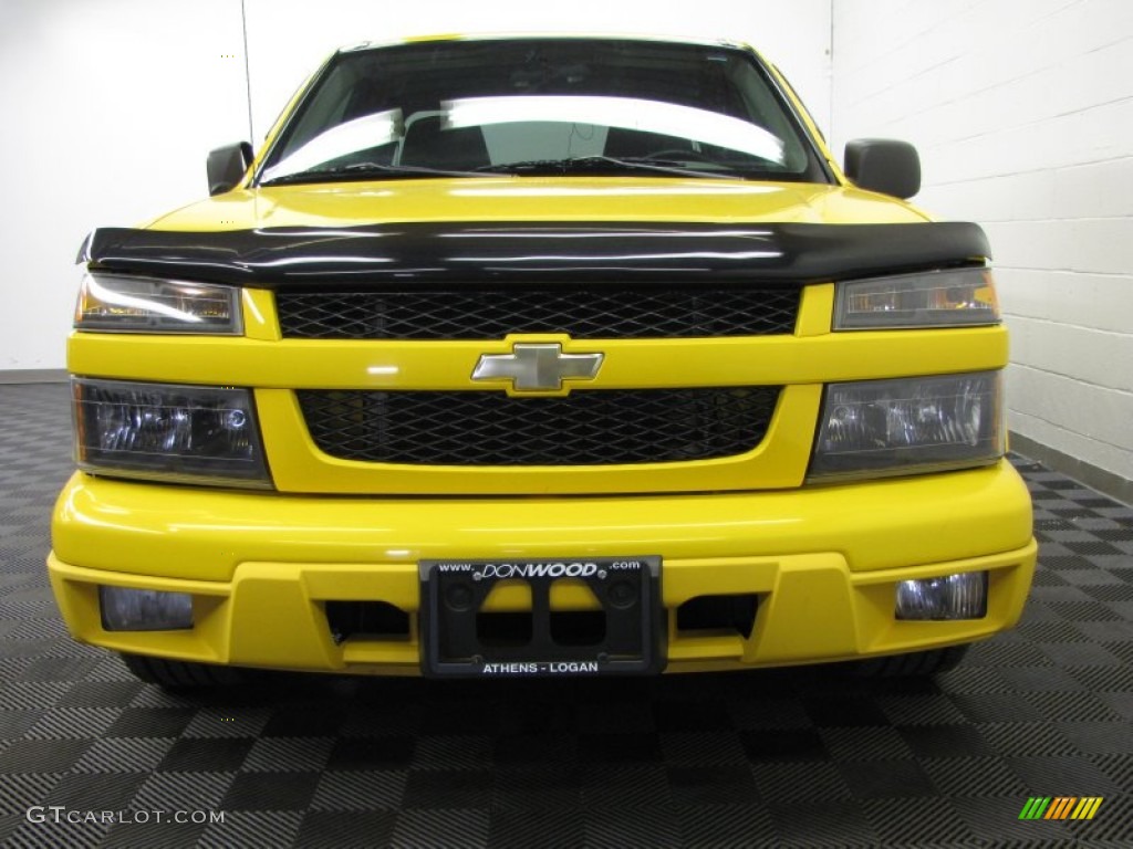 2004 Colorado LS Extended Cab - Yellow / Medium Dark Pewter photo #2