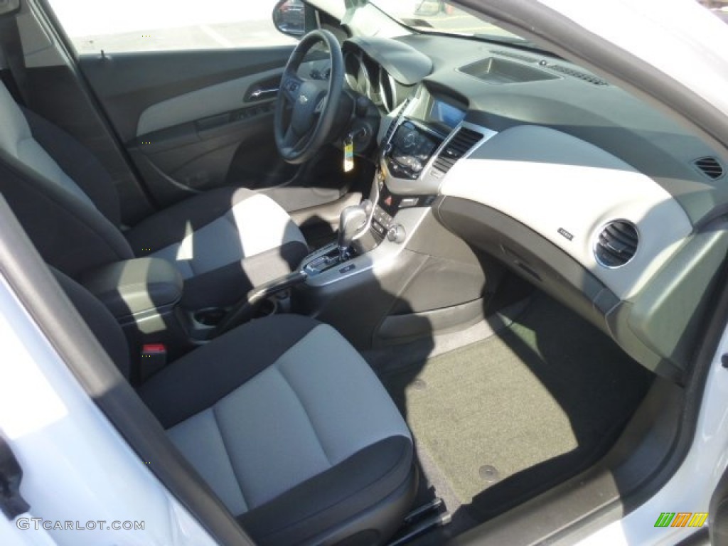 2013 Cruze LS - Summit White / Jet Black/Medium Titanium photo #10