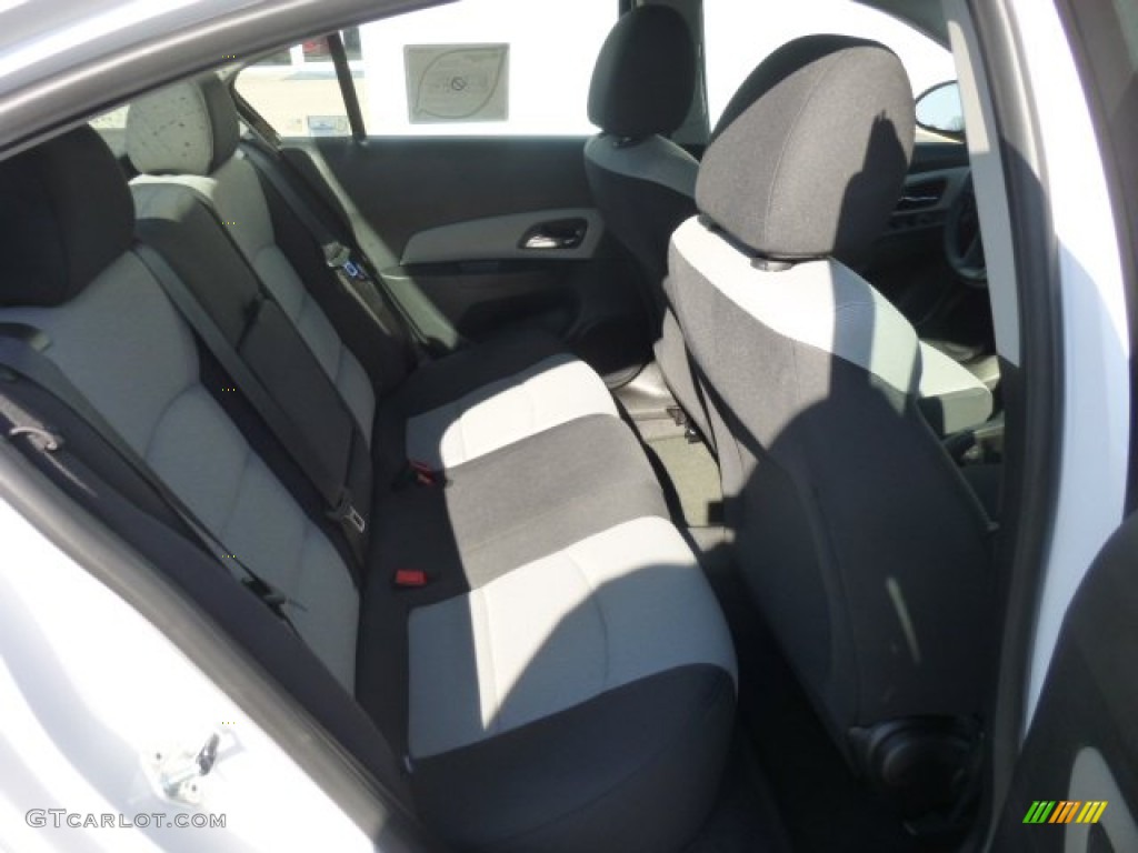 2013 Cruze LS - Summit White / Jet Black/Medium Titanium photo #12
