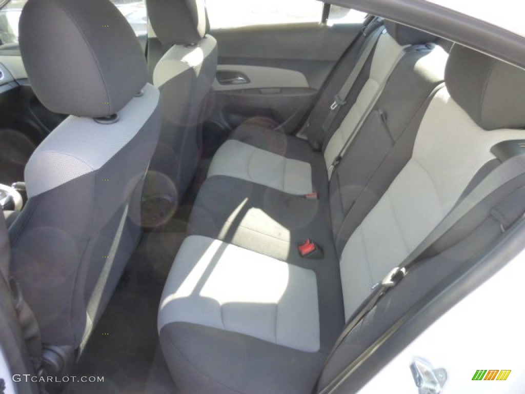 2013 Cruze LS - Summit White / Jet Black/Medium Titanium photo #13