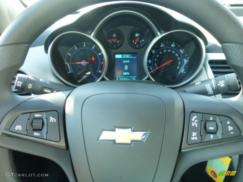 2013 Cruze LS - Summit White / Jet Black/Medium Titanium photo #18