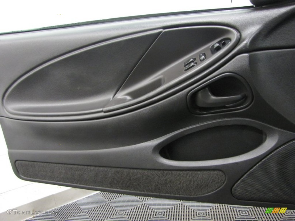 2001 Ford Mustang V6 Coupe Door Panel Photos