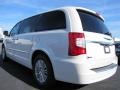 Stone White - Town & Country Touring - L Photo No. 2