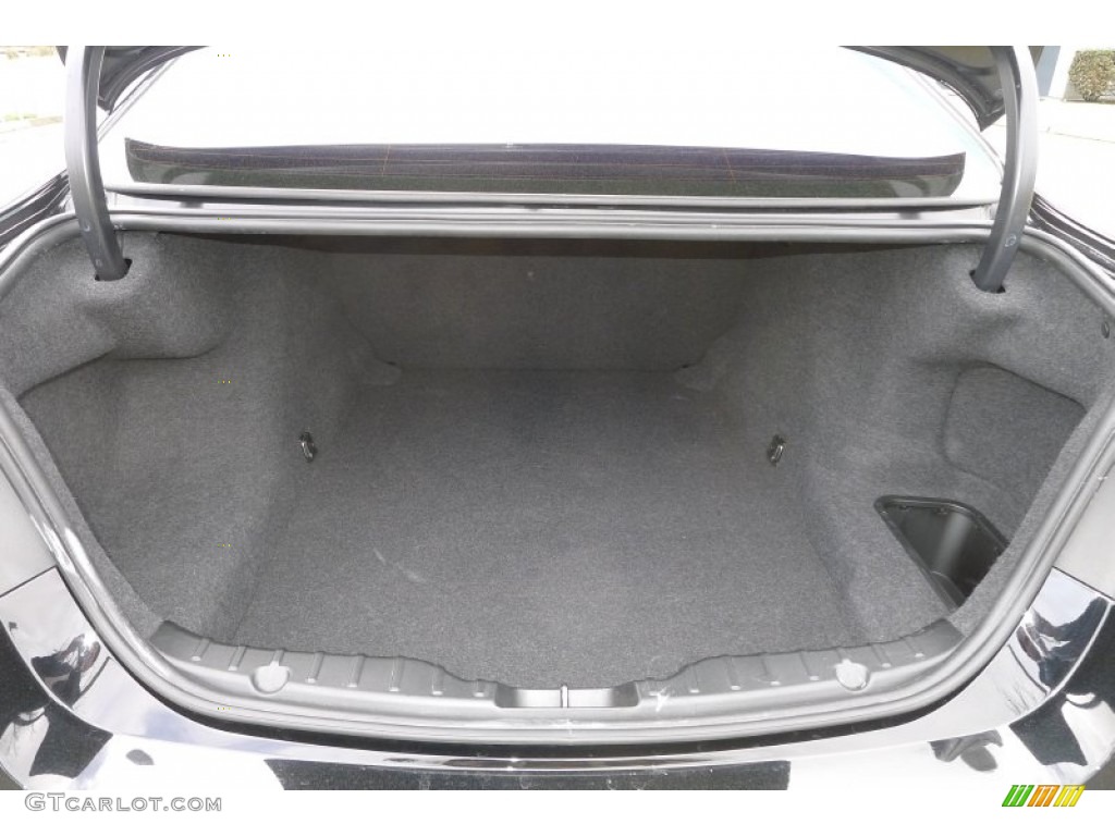 2011 BMW 5 Series 535i Sedan Trunk Photo #77373360
