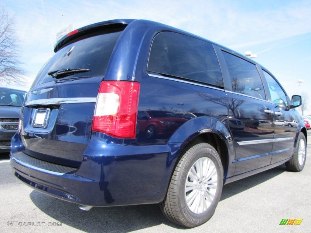 2013 Town & Country Touring - L - True Blue Pearl / Black/Light Graystone photo #3
